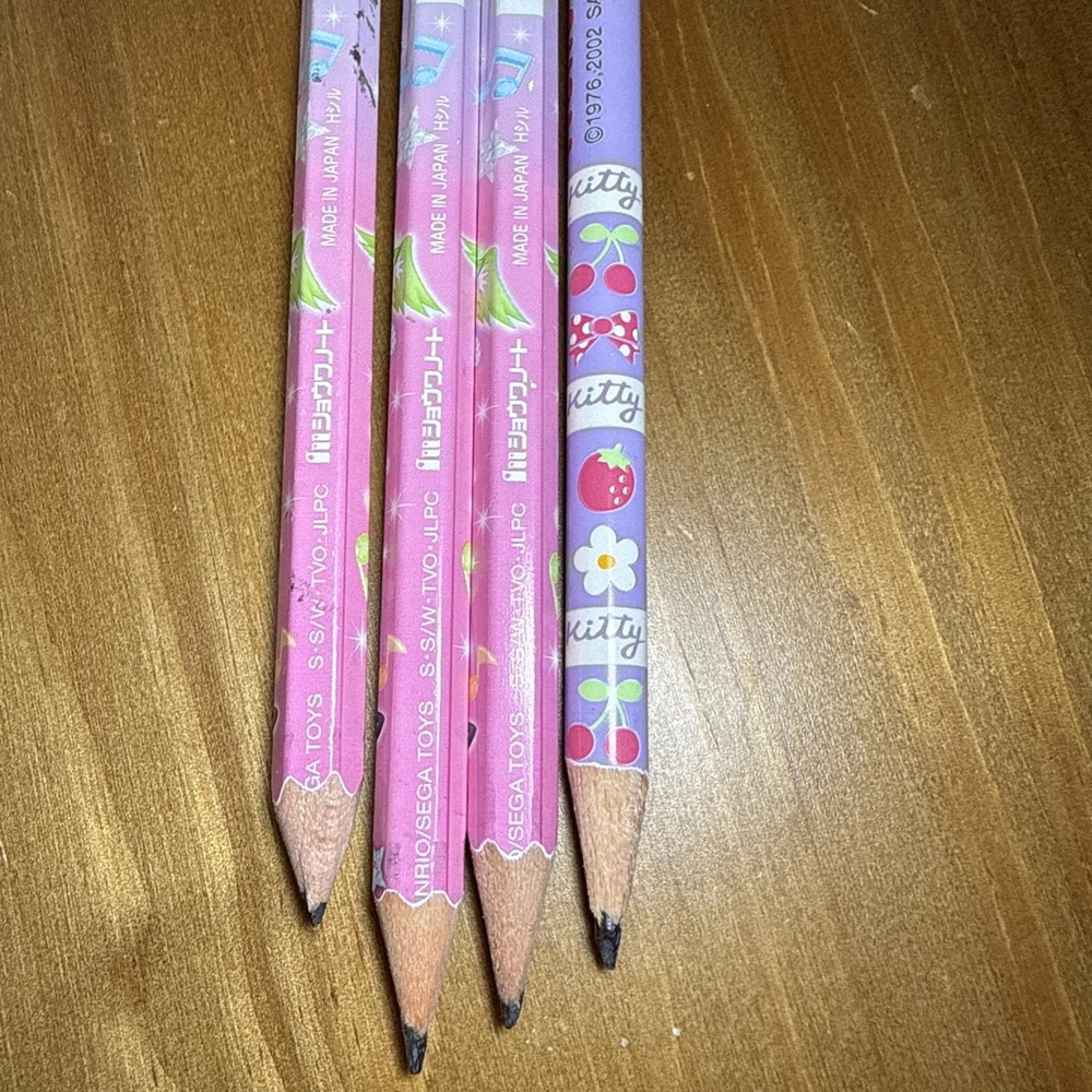 Vintage Sanrio 2002 Hello Kitty HB & Jewelpet B Pencils Lot - Picture 5 of 5